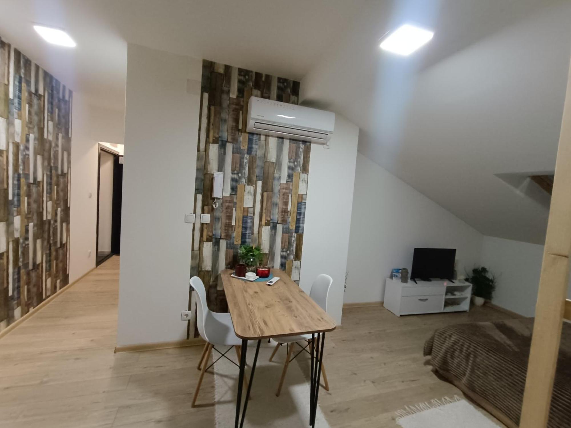 קראלג'בו Apartmani S - Dsn חדר תמונה