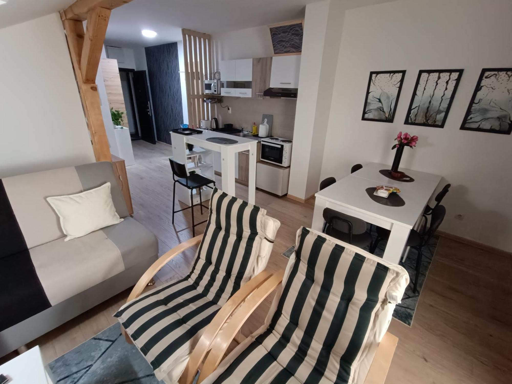 קראלג'בו Apartmani S - Dsn מראה חיצוני תמונה