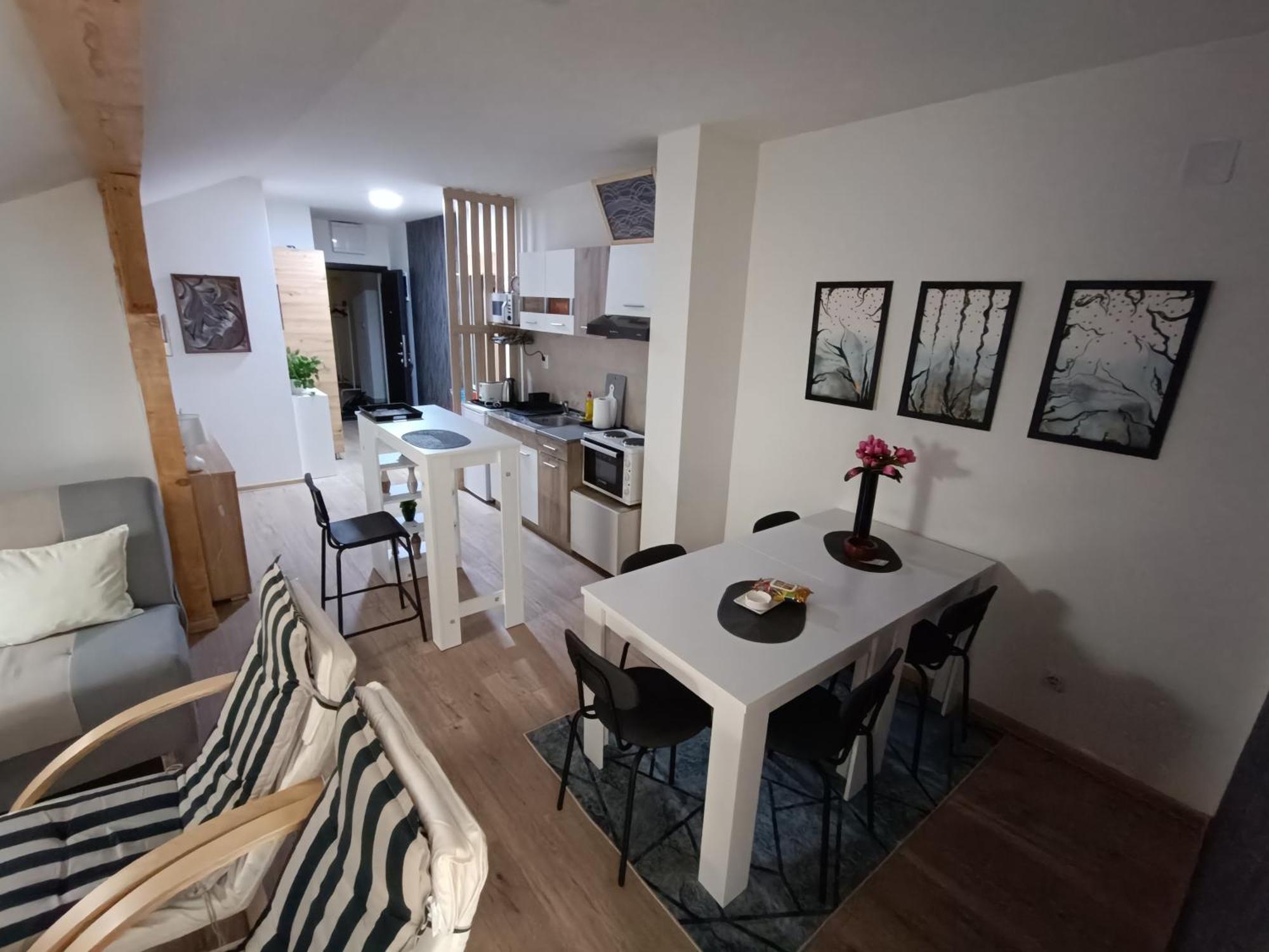 קראלג'בו Apartmani S - Dsn מראה חיצוני תמונה